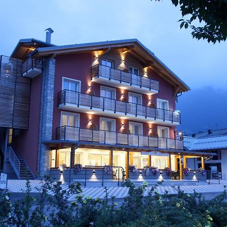 Hotel Gran Vacanze Rooms & Apartments Dimaro Eksteriør billede