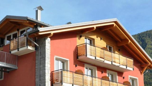 Hotel Gran Vacanze Rooms & Apartments Dimaro Eksteriør billede