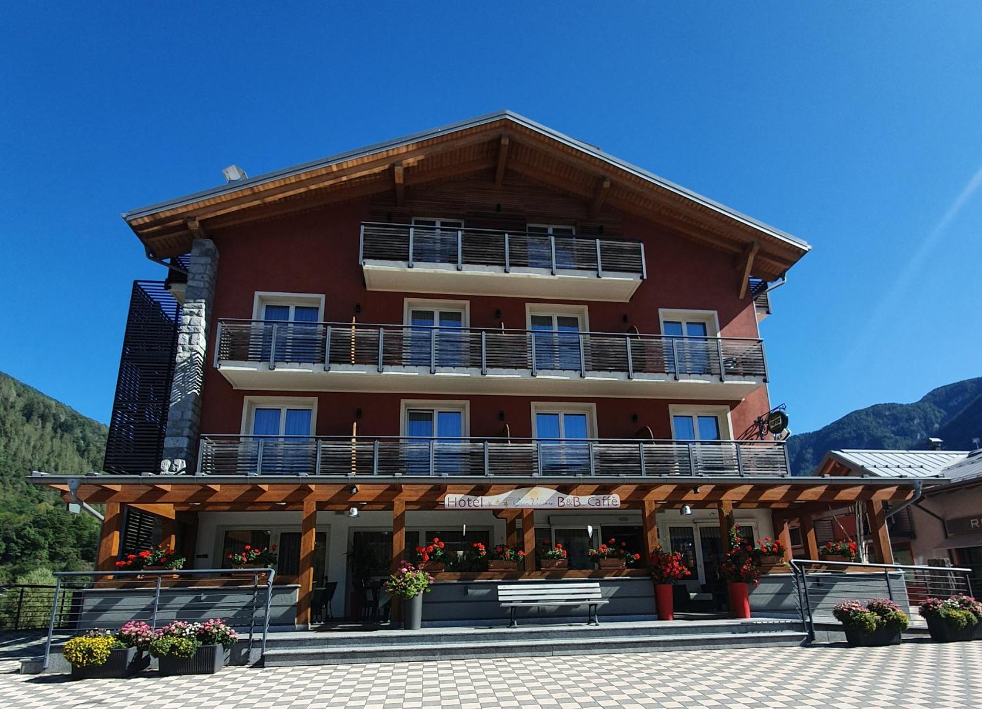 Hotel Gran Vacanze Rooms & Apartments Dimaro Eksteriør billede