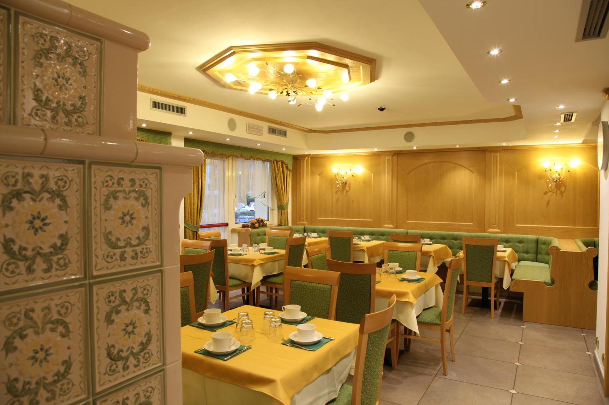 Hotel Gran Vacanze Rooms & Apartments Dimaro Eksteriør billede