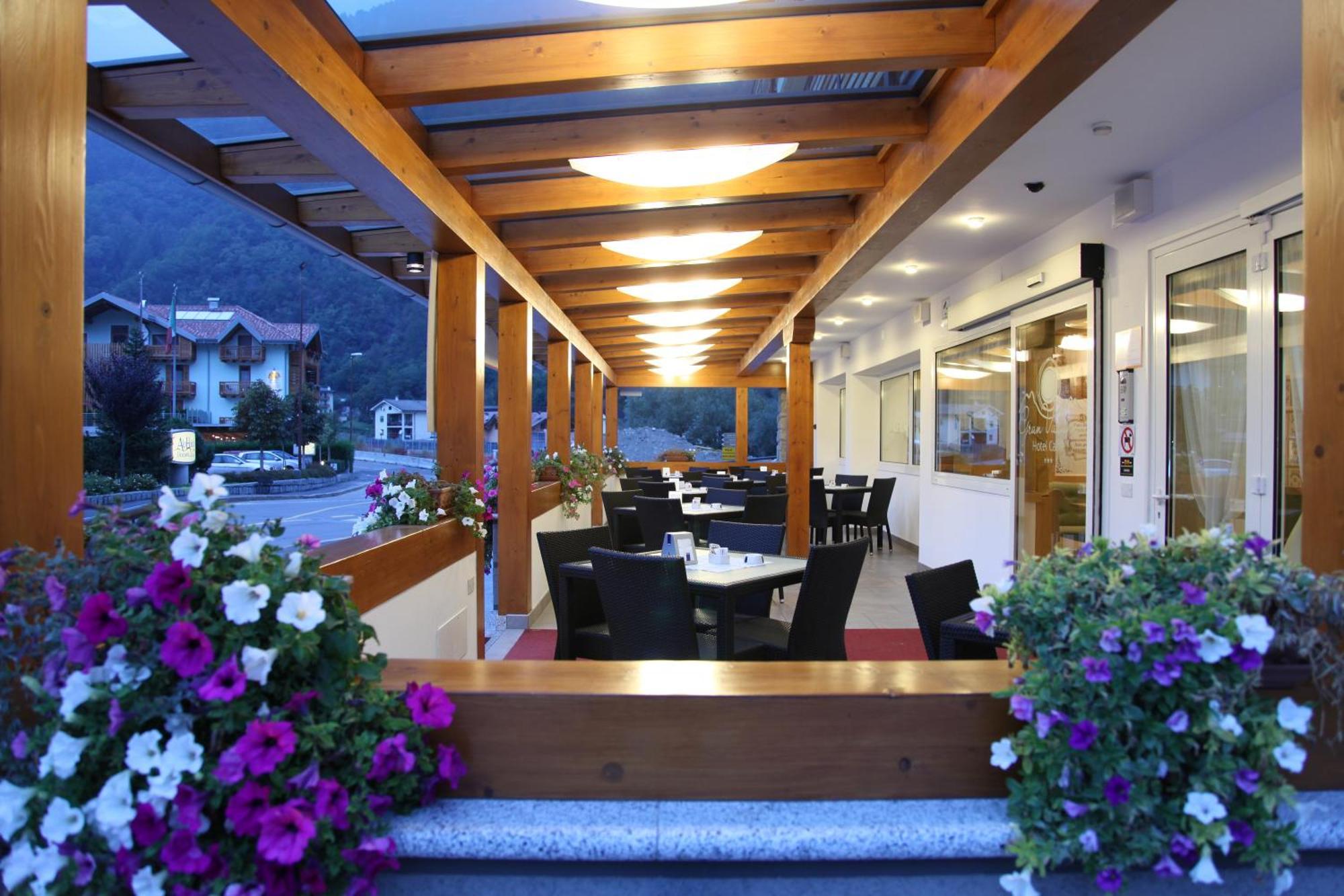 Hotel Gran Vacanze Rooms & Apartments Dimaro Eksteriør billede